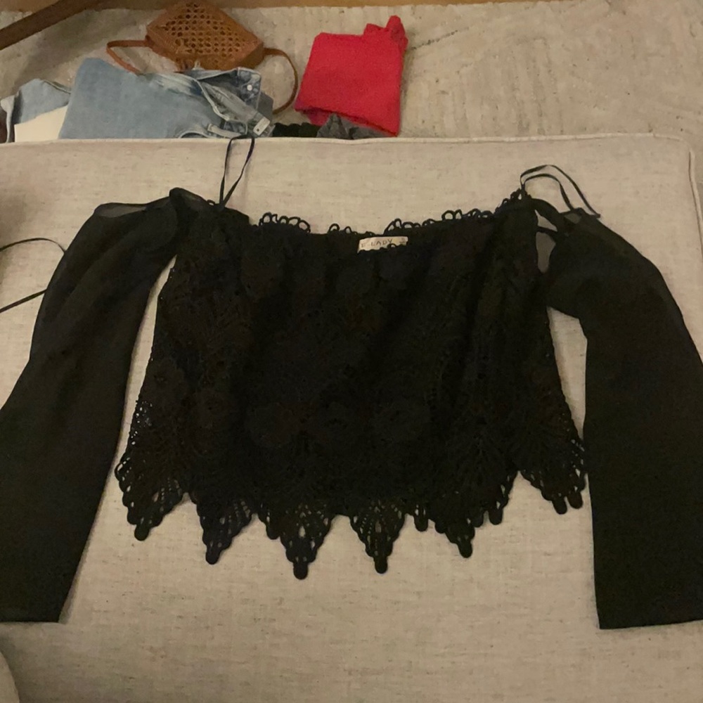 Black off the shoulder Crop Top with lace